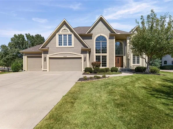 12401 W 129th St, Overland Park, KS 66213