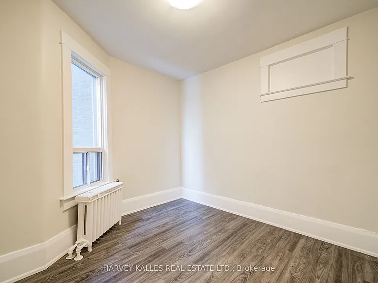 1074 Saint Clair Ave W #4 — Photo 13