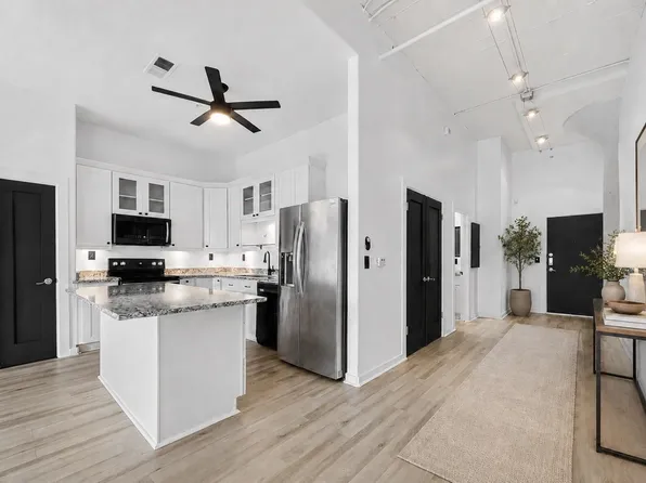 2205 McKinney St APT 315, Houston, TX 77003