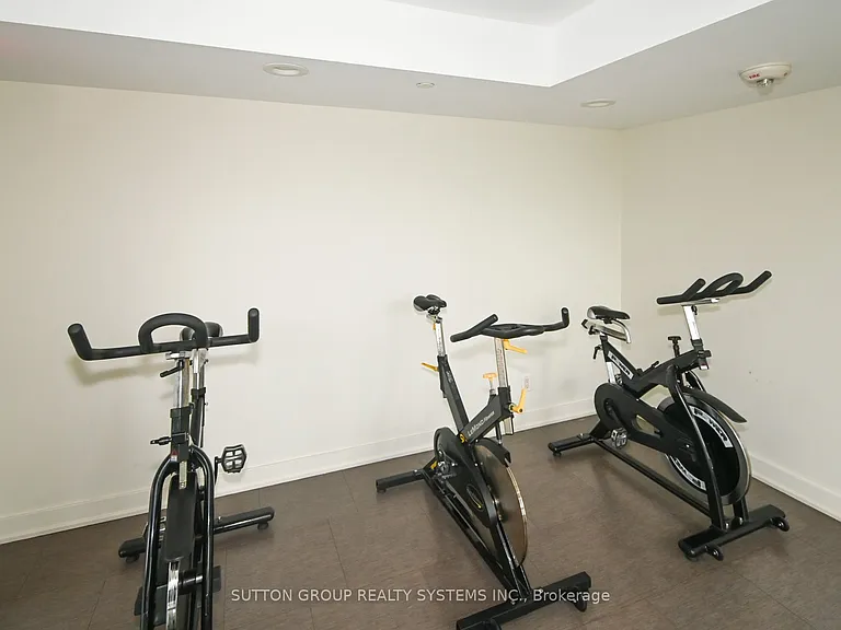 20 Joe Shuster Way #705 — Photo 19