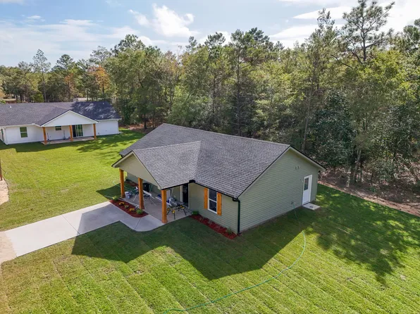 143 Country Blvd, Defuniak Springs, FL 32433