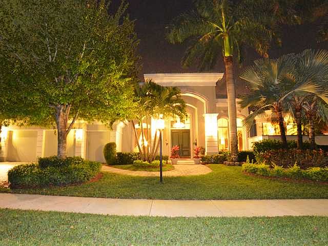 Home For Sale In Boca Grove
