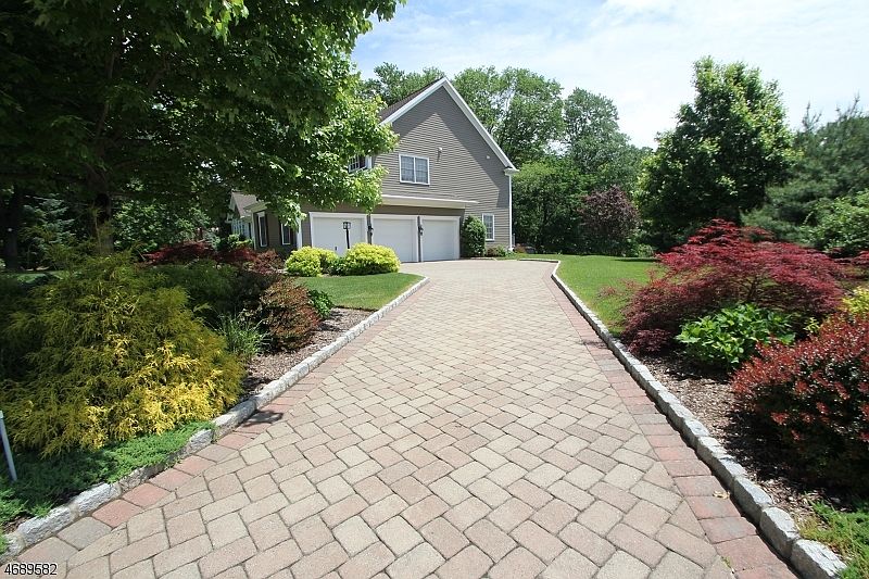 2nd image of 21 Meadow Lake Dr