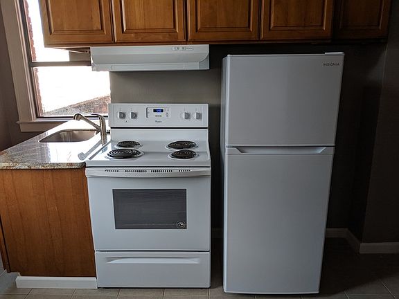 4th image of 1115 Stockton St APT 304