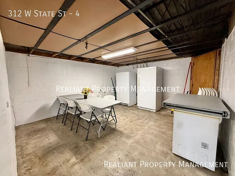 312 W State St #4 — Photo 15
