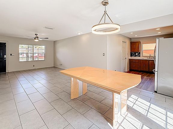 4th image of 311 SW 79th Terrace