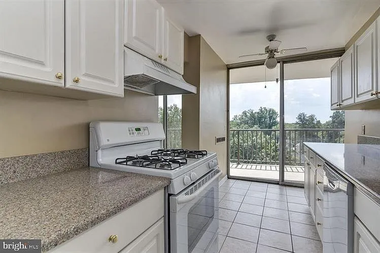 3333 University Blvd W #804 — Photo 3