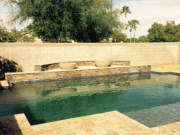 2nd image of 626 S Heritage Dr