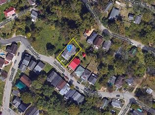 1528 Red Oak St, Charleston, WV 25387