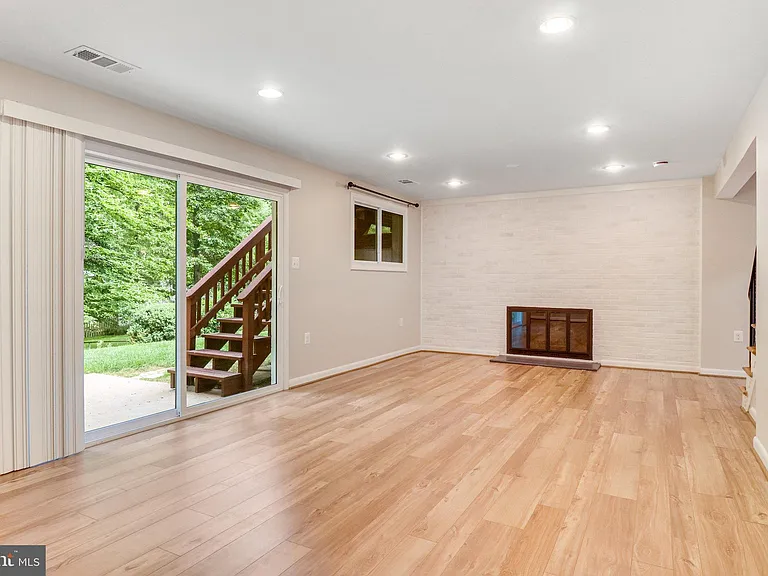 5019 Fleming Dr — Photo 26