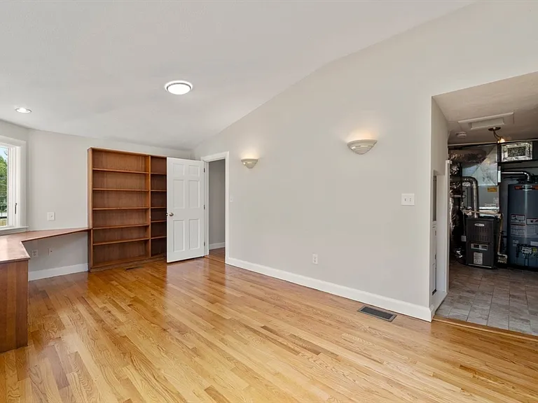 42 Elinor Rd — Photo 19
