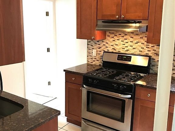 5th image of 3170 37th St APT 1
