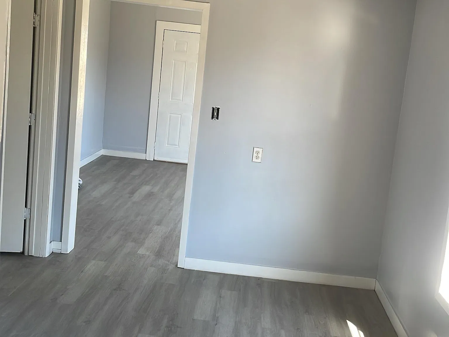 3 bed, 1100 sqft, $1,200 — Photo 4
