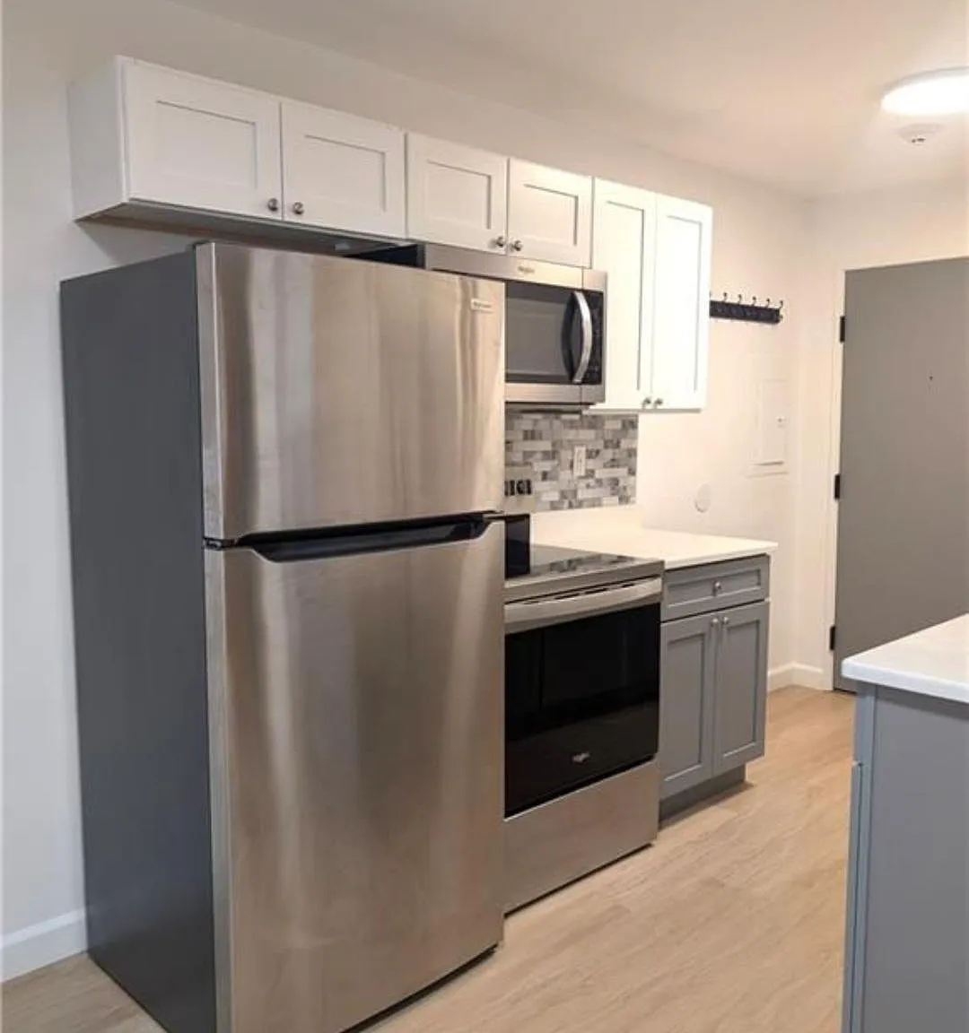 Studio, 400 sqft, $1,650 — Photo 4
