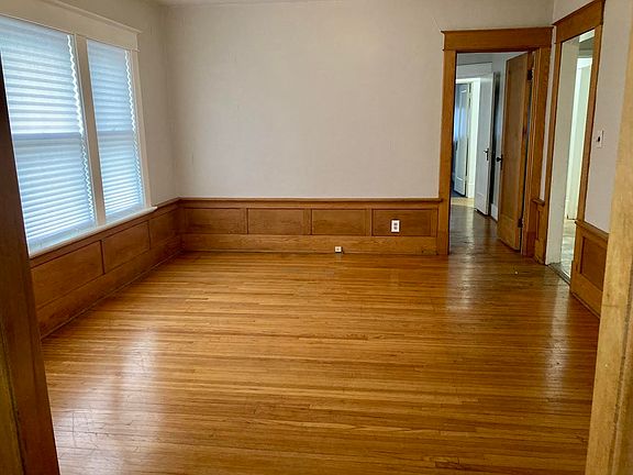 3rd image of 289 Sterling Ave Floor 2