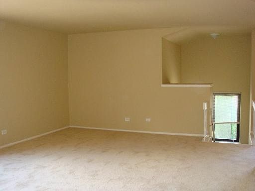 2nd image of 1351 W Kingsbury Dr #4