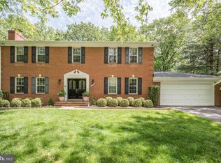 1069 Pensive Ln, Great Falls, VA 22066