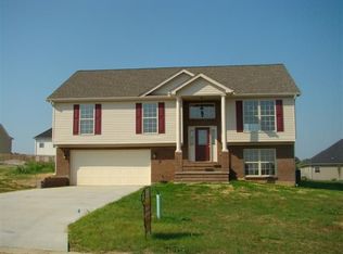 1102 Running Brook Dr, Lawrenceburg, KY 40342