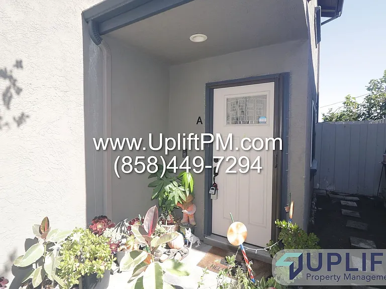 2041 Sweetwater Rd #A — Photo 2