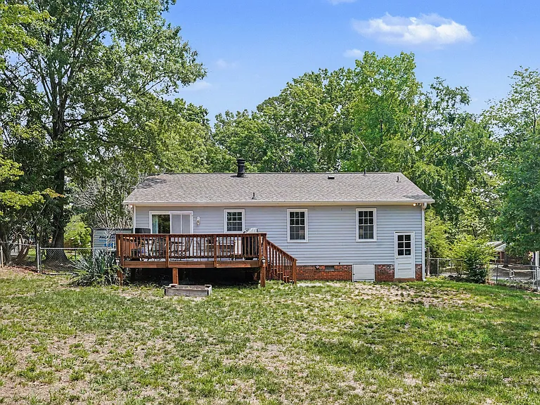 605 Sawmill Rd — Photo 19