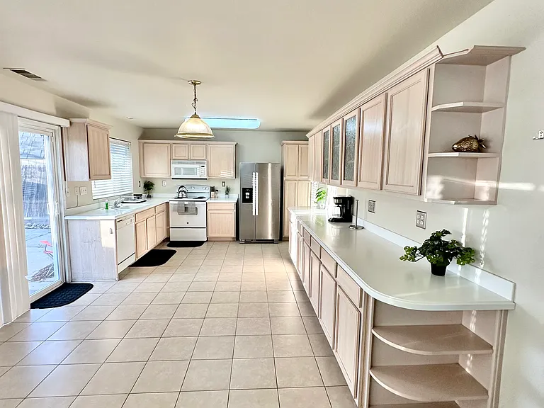3755 Morningside Ave — Photo 28