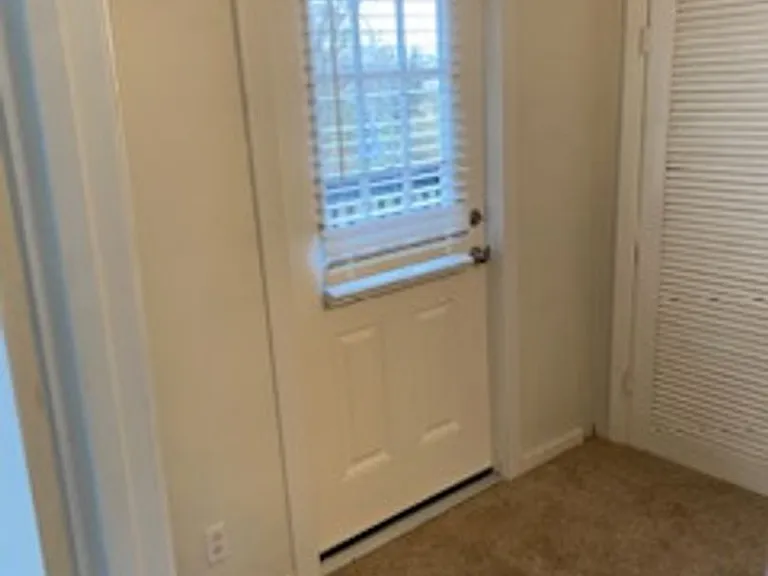 301 SW Isaac Ave — Photo 13