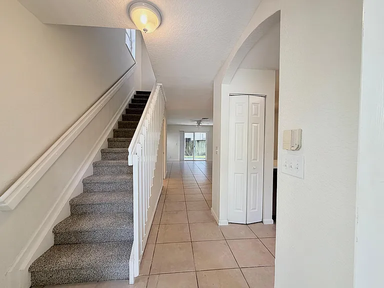910 Summit Lake Dr — Photo 5
