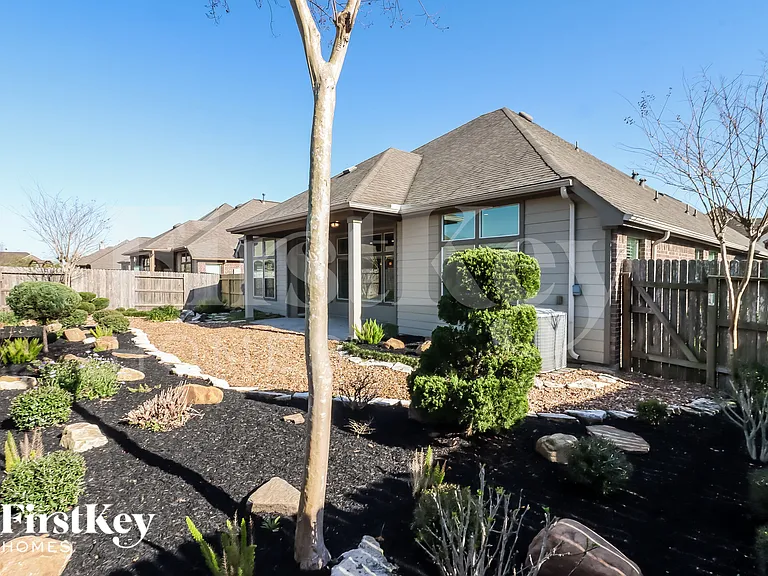 6011 Little Grove Dr — Photo 14