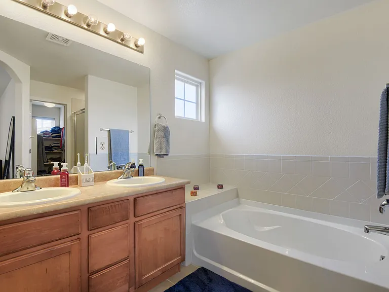 7526 S Quatar Way — Photo 12