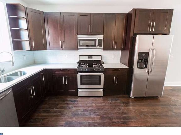 5th image of 243 W Jefferson St