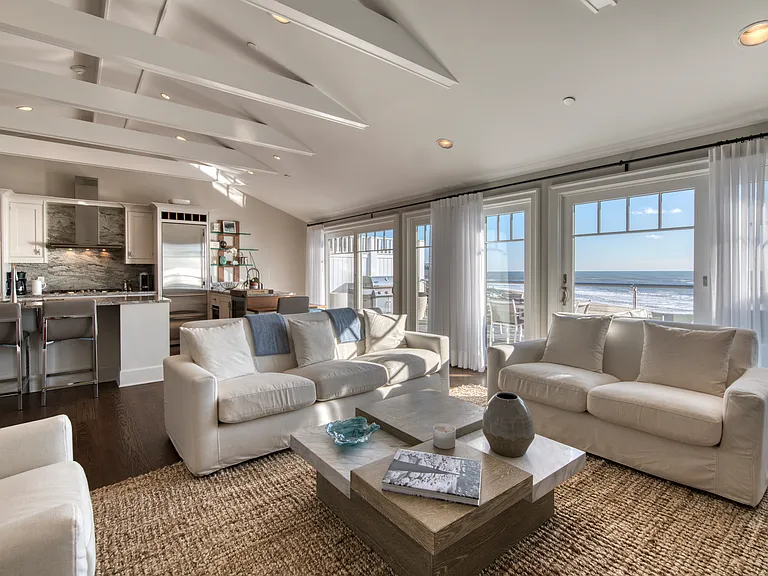 272 Old Montauk Hwy #8 — Photo 1