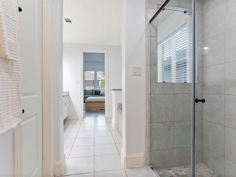 29110 Davenport Dr — Photo 17