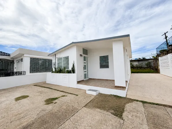 76 Calle Luna Urb, Carolina, PR 00979