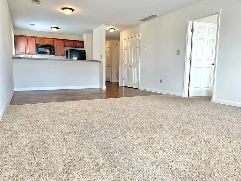 805 & 807 Melanie Ln #807 — Photo 4