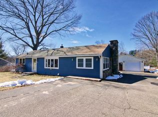 29 High St, Granby, MA 01033