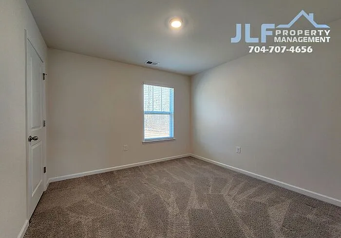 125 Sycamore Crossing Ct — Photo 24