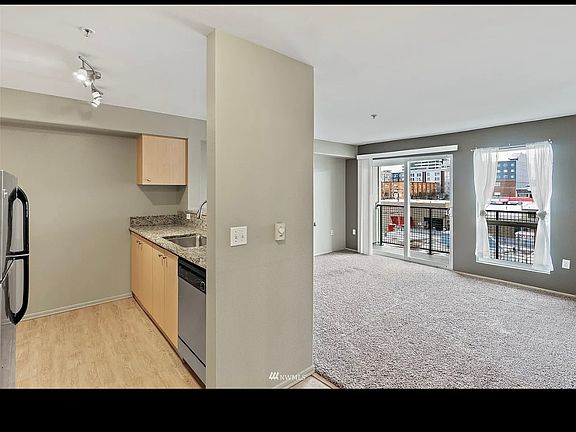 2nd image of 2818 Grand Ave Unit B502