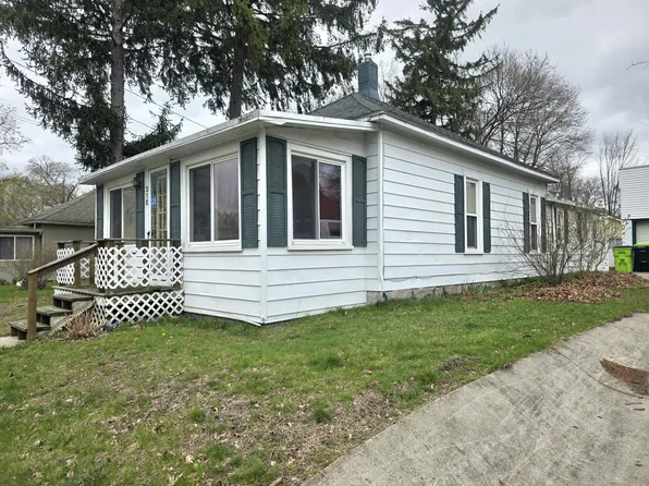 310 E Coffren St, Greenville, MI 48838