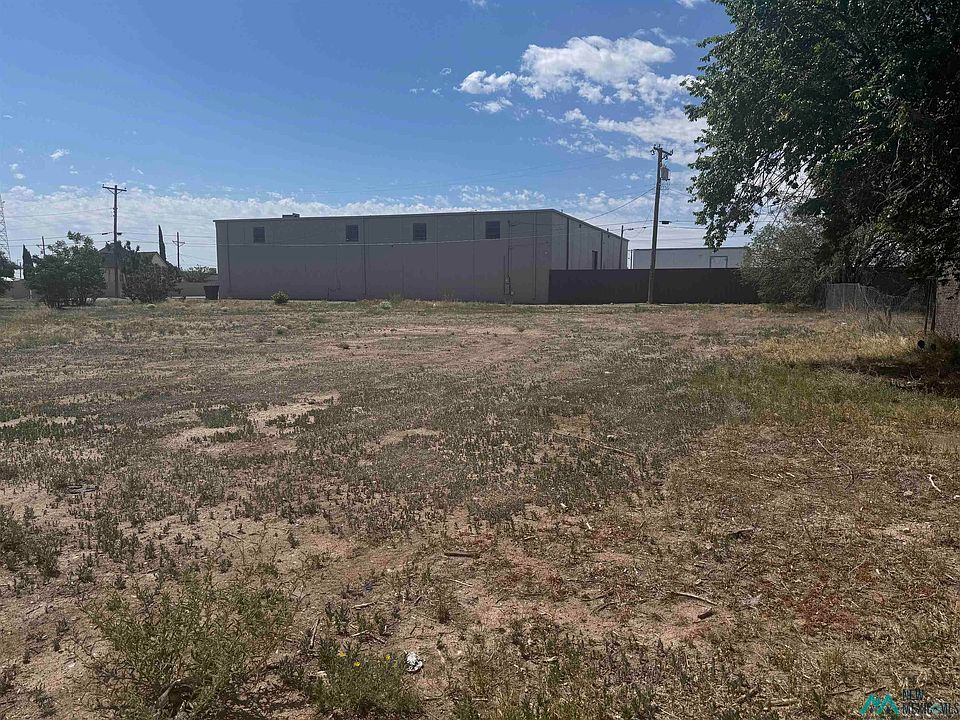 1st image of E Albuquerque St