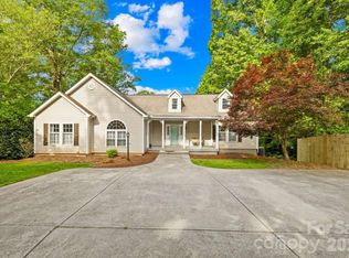 4120 Lake Shore Rd S, Denver, NC 28037