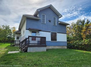 276 E Oregon St, Lapeer, MI 48446