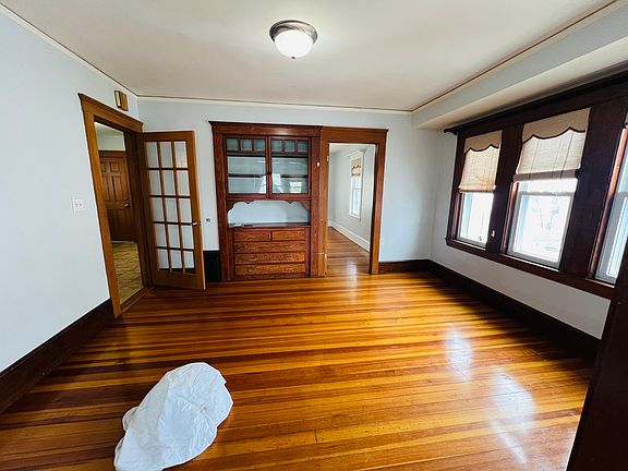 3rd image of 35 Rawson Rd #2