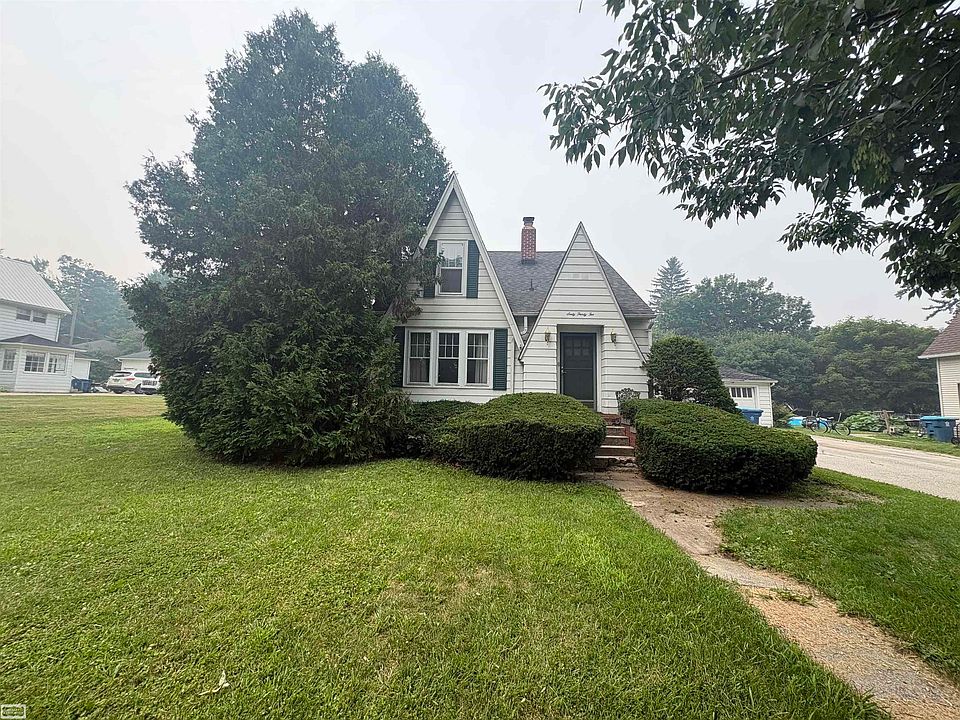 1st image of 6032 Fox St