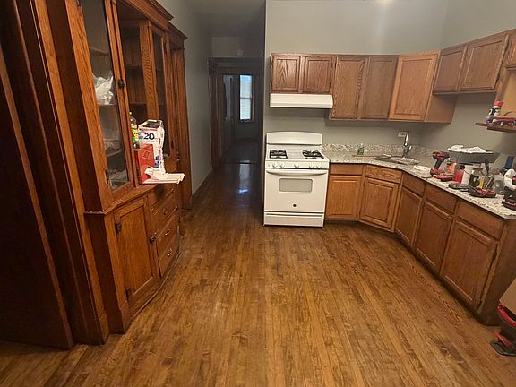 3rd image of 1328 S 51st Ct #1