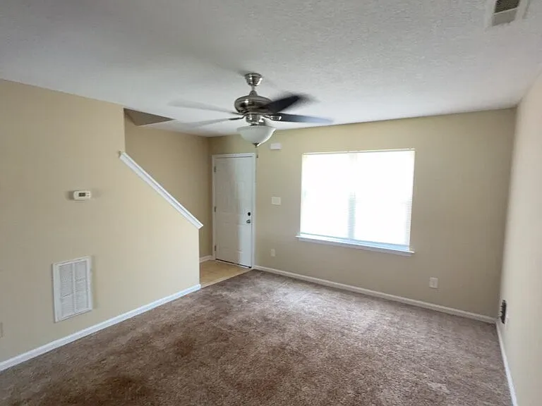 7001 Grandeur Ave — Photo 4