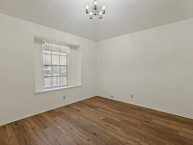 7803 Forest Rnch — Photo 14