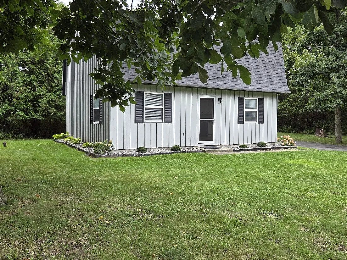 2 bed, 1.5 bath, 1400 sqft, $1,950 — Photo 1