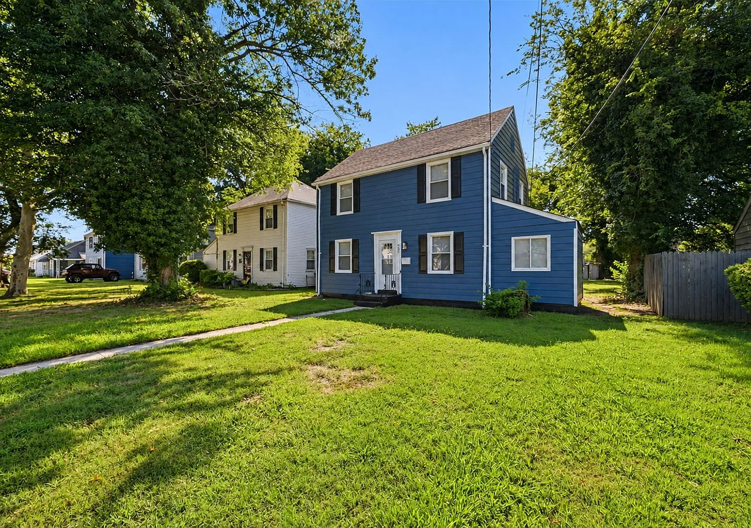 Renovated 3 Bedroom Single-Family Home! — Photo 4