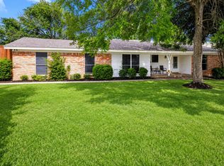 200 Hart Rd, Little Elm, TX 75068