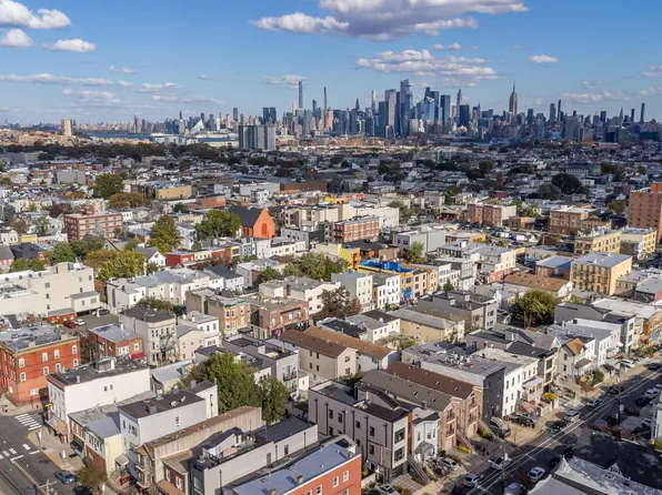 38 Zabriskie Street image 17 of 17